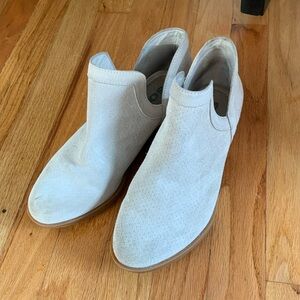 Lolla Cut Out Sorel Bootie - Size: 7 1/2